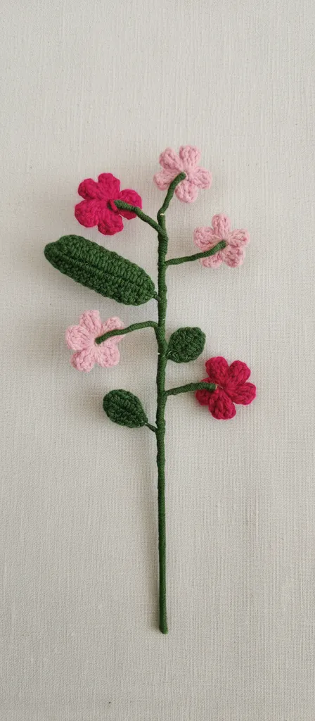 Pembe ve Fuşya Renkli Tığ İşi Unutma Beni Çiçeği Dekoratif Obje