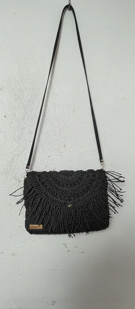 Siyah Makrome Saçaklı Omuz Çantası - El Yapımı Tasarım