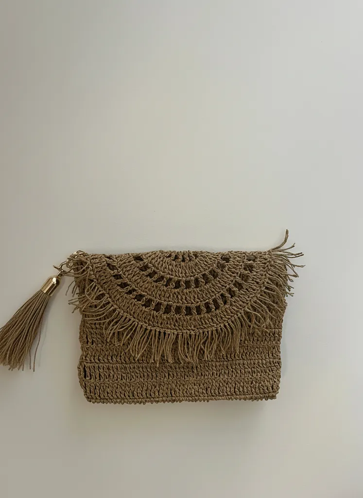 Kahverengi Makrome Detaylı Kulpsuz El Çantası - Bohem Tarzı