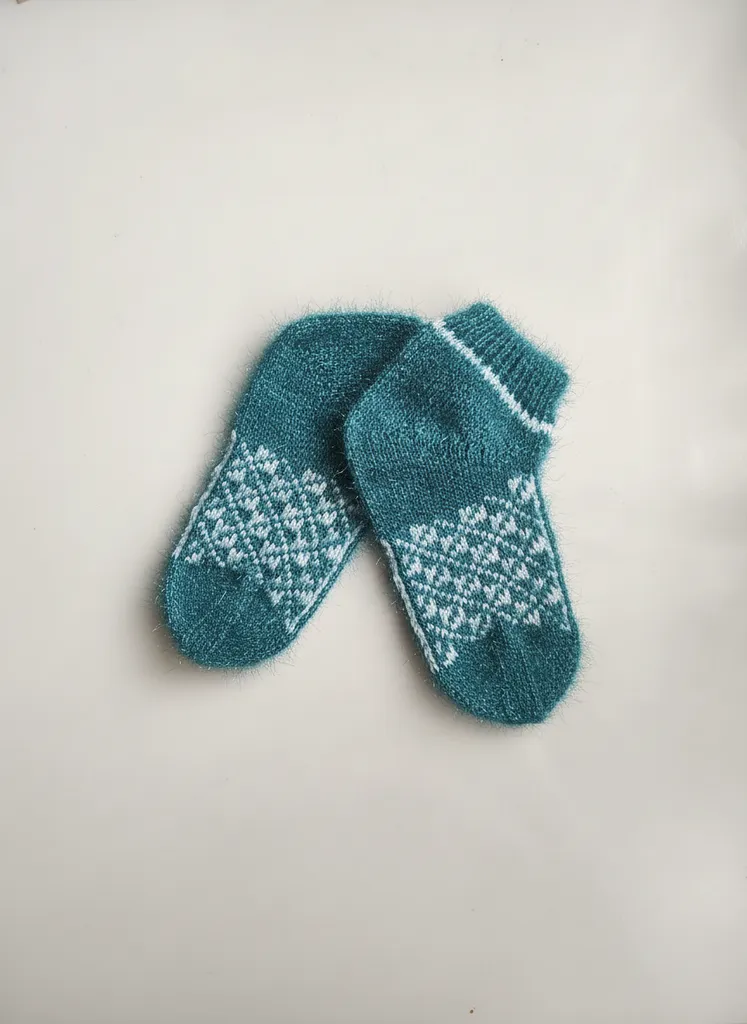 Turkuaz Simli Desenli Kadın Patik - El Örgüsü Sıcak Tutucu