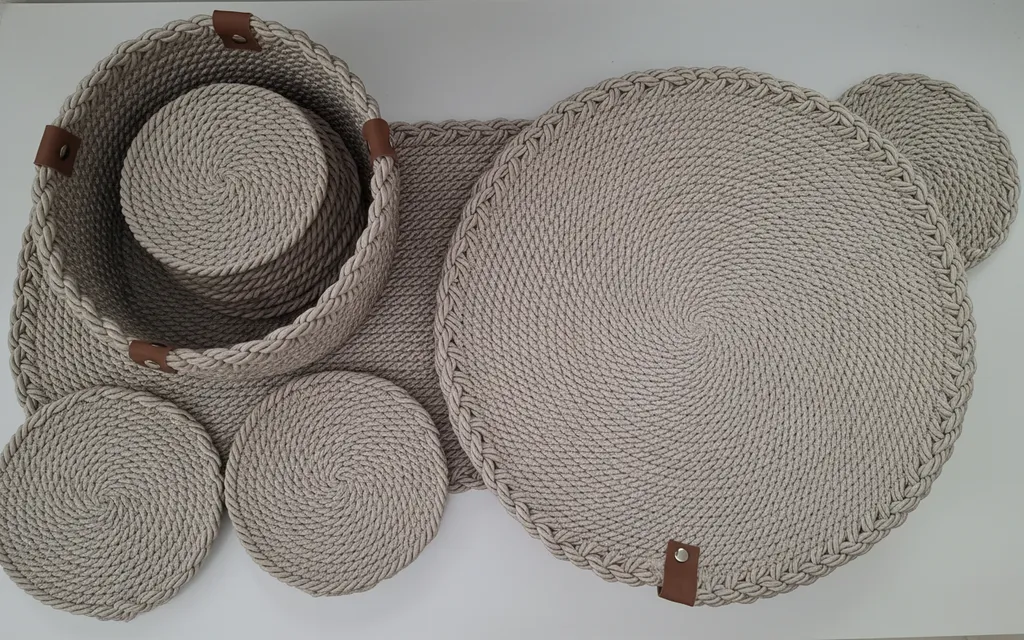 Krem Rengi Polyester İpten Örme Supla Takımı - 14 Parça