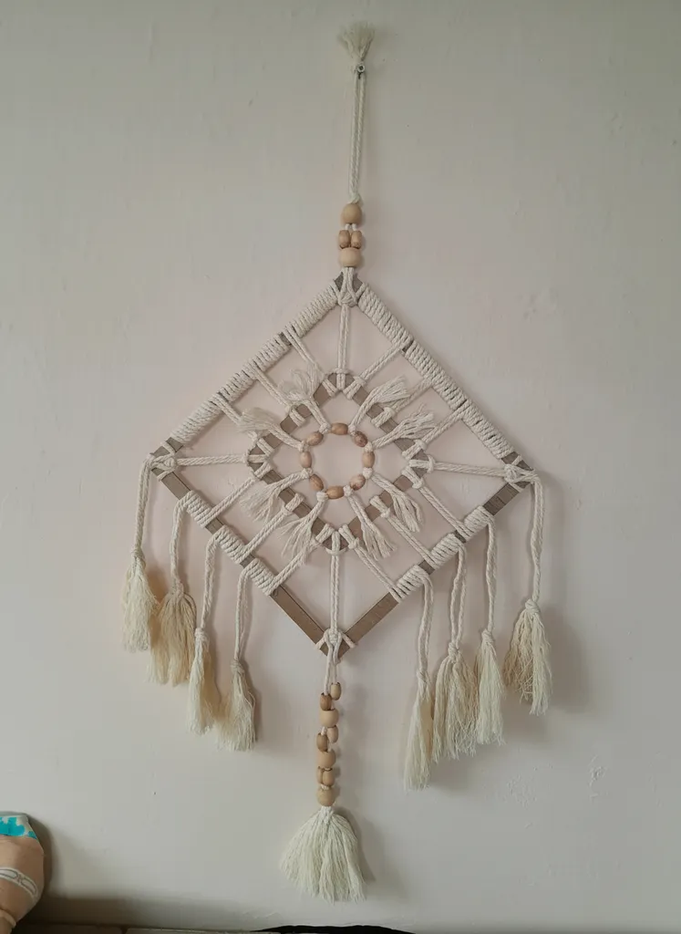 Makrome Duvar Süsü - Ahşap Detaylı, Bohem Tarzı El Yapımı