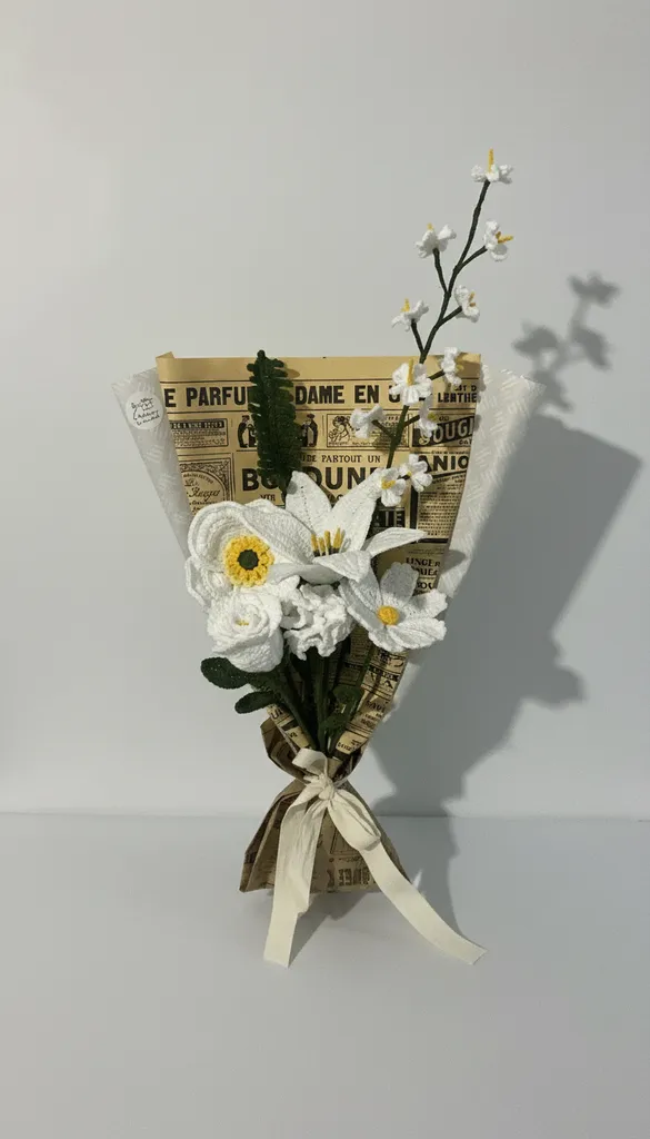 Beyaz Örme Çiçek Buketi - Karışık Demet - El Yapımı