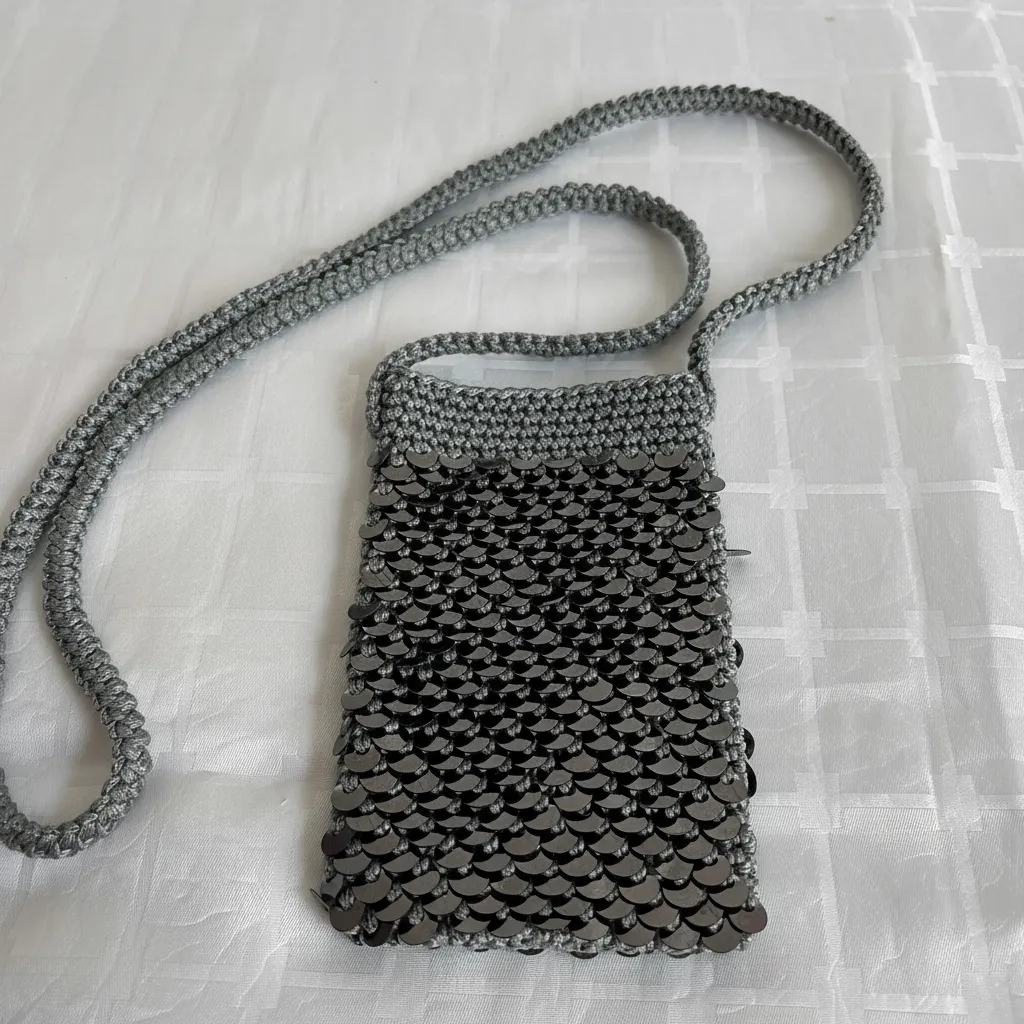 Gri Makrome İp Örgü Pul Detaylı Telefon Çantası - El Yapımı