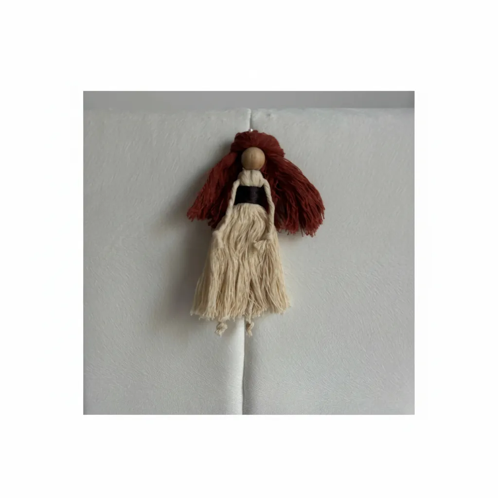 Makrome Bebek Duvar Süsü - Krem ve Kahve Tonlarında El Yapımı