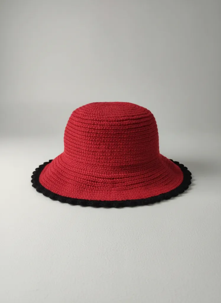 Kırmızı Örme Şapka ve Atkı Takımı - Şık Tasarım, El Yapımı