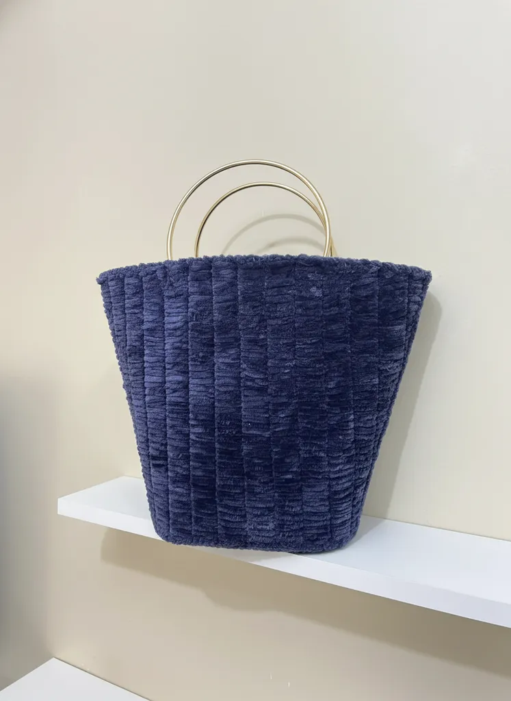 Lacivert Kadife Örgü Çanta - Metal Halka Saplı - El Emeği