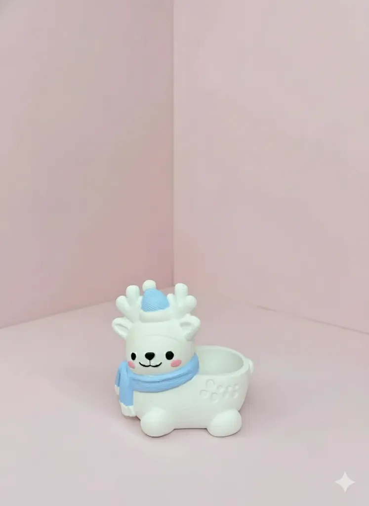 Tiny Reindeer Mavi Şapkalı ve Boyunluklu Sevimli Geyik Figürü