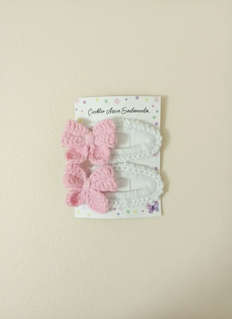 Pembe Fiyonklu Örgü Saç Tokası Çıt Çıt - El Yapımı Bebek Toka