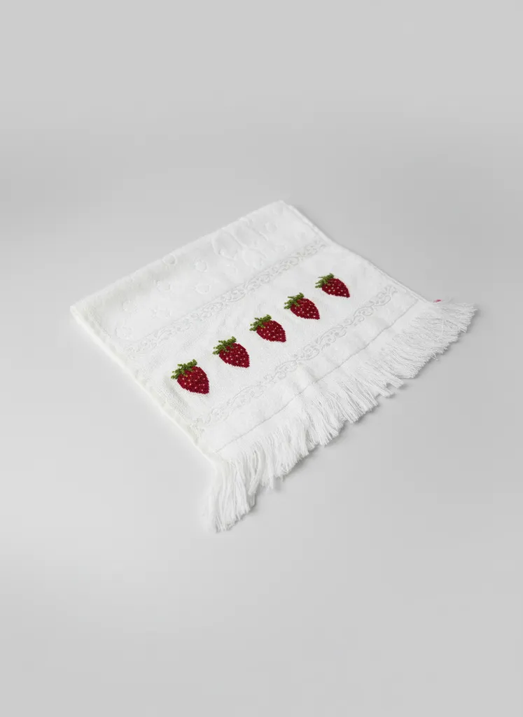 Beyaz Pamuklu Çilek Desenli Mutfak Havlusu - El Emeği