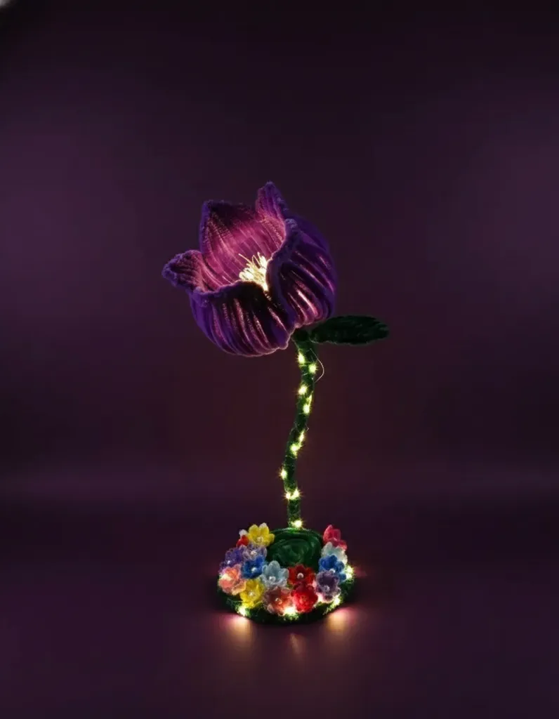 Mor Şönil Çiçek Tasarımlı LED Işıklı Masa Lambası - 35 cm