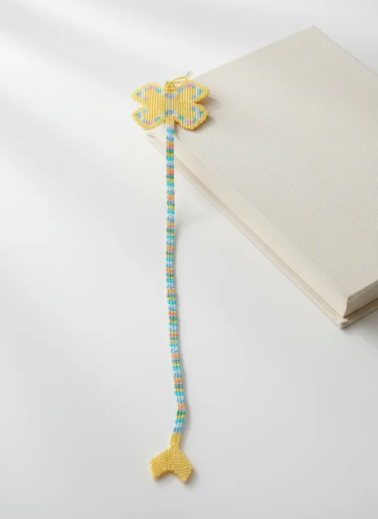 Sarı Kelebek ve Balık Kuyruğu Detaylı Boncuk Kitap Ayracı - El Emeği
