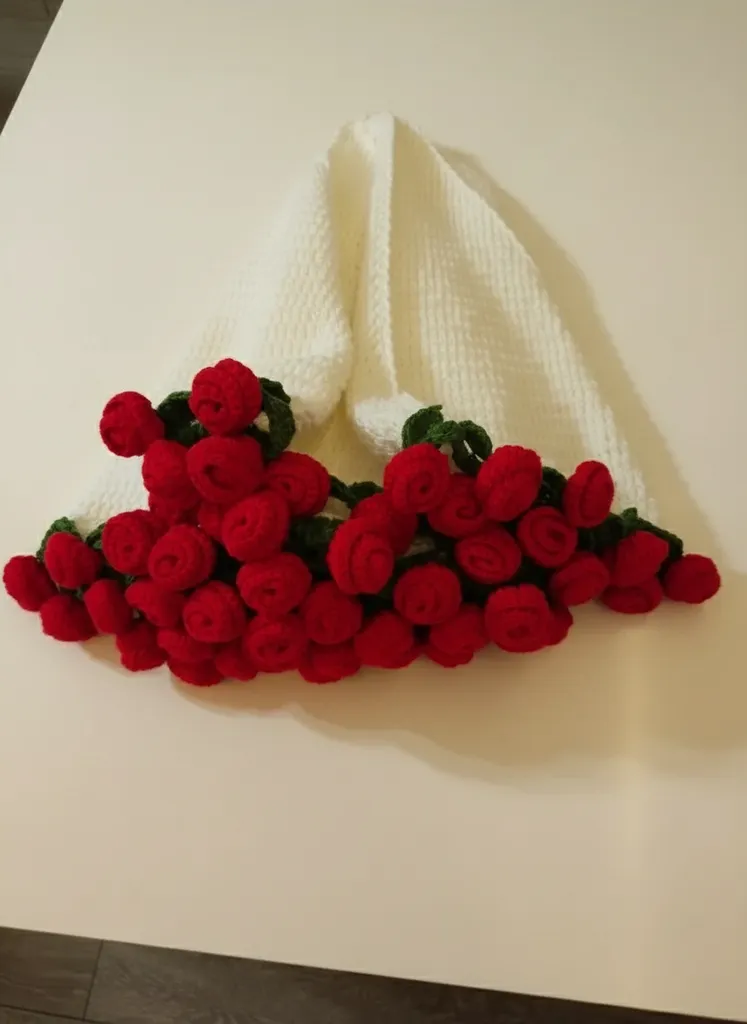 Kırmızı Gül Desenli Örgü Battaniye - 100 cm Alize Baby Best İplik