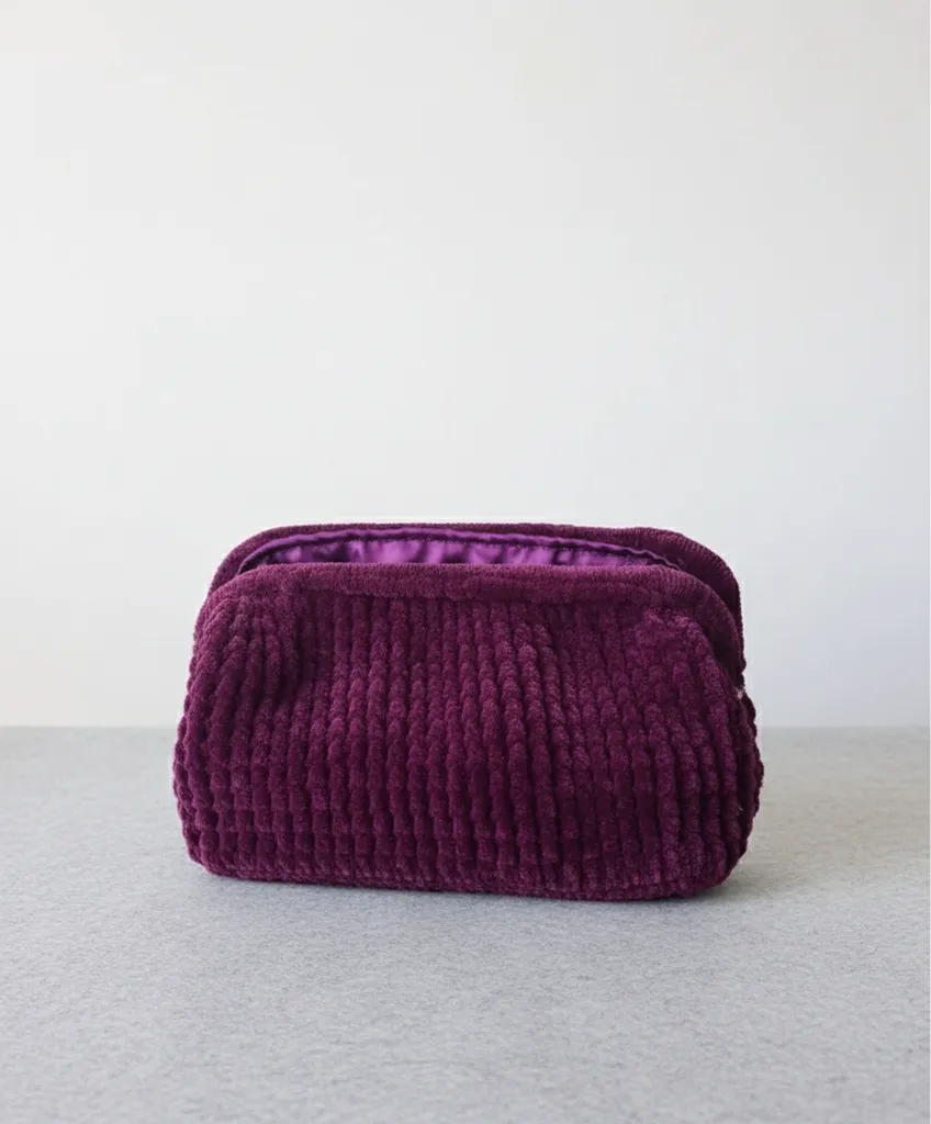 Mor Kadife Clutch Çanta - El Örgüsü, Astarlı ve Şık Tasarım