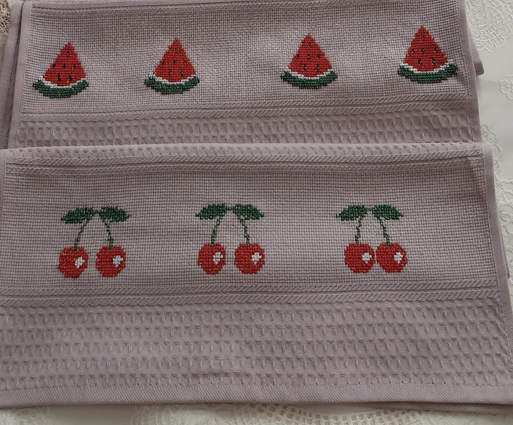 Kanaviçe İşlemeli Mutfak Kurulama Bezi - Karpuz ve Kiraz Desenli