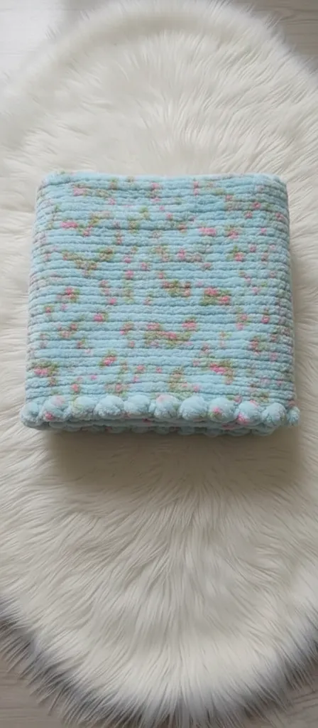 Açık Mavi Kadife Gül Desenli Bebek Battaniyesi - 100x100 cm