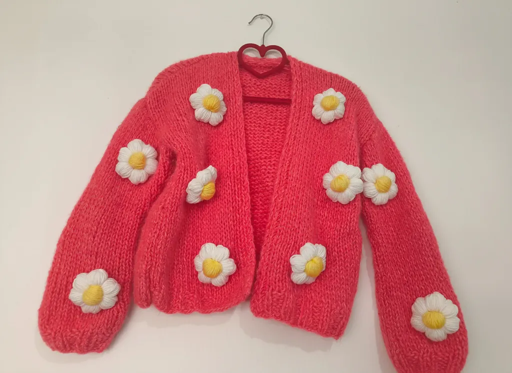 Pembe Çiçek Desenli Örgü Kadın Hırka - Mohair İplik El Emeği