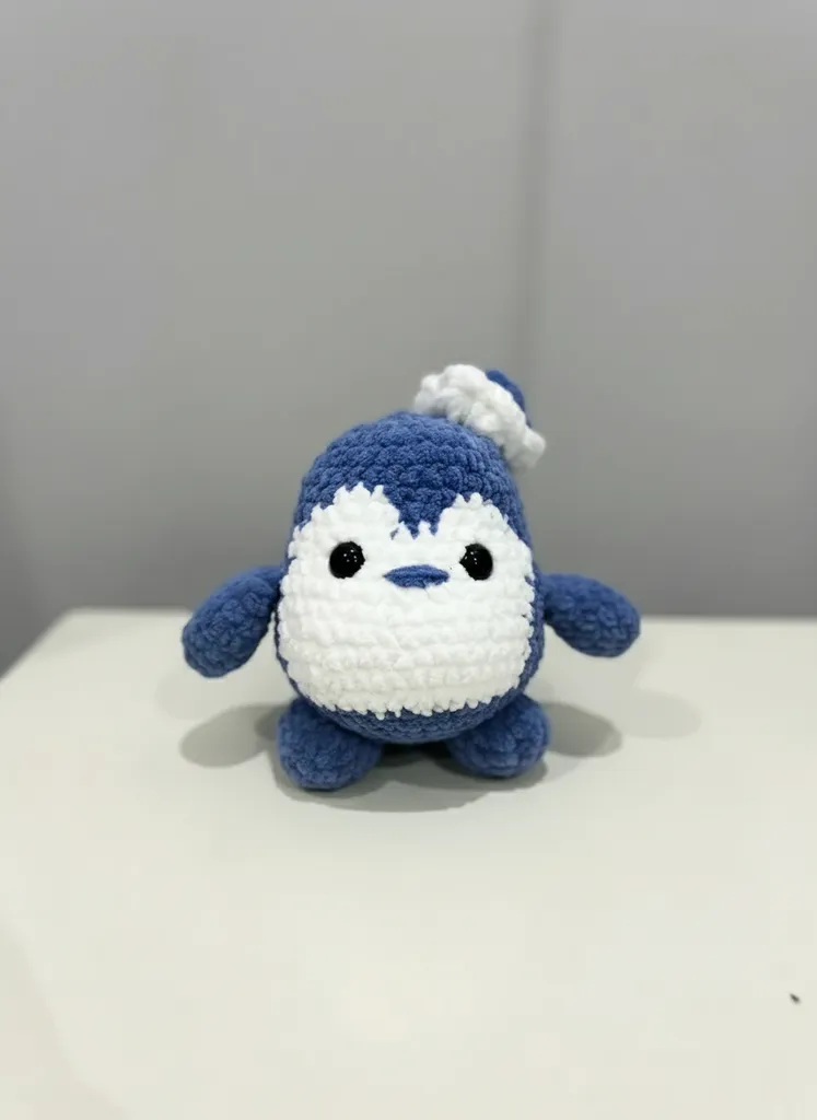 Mavi Kadife İpten Örme Penguen Oyuncak Bebek - El Yapımı