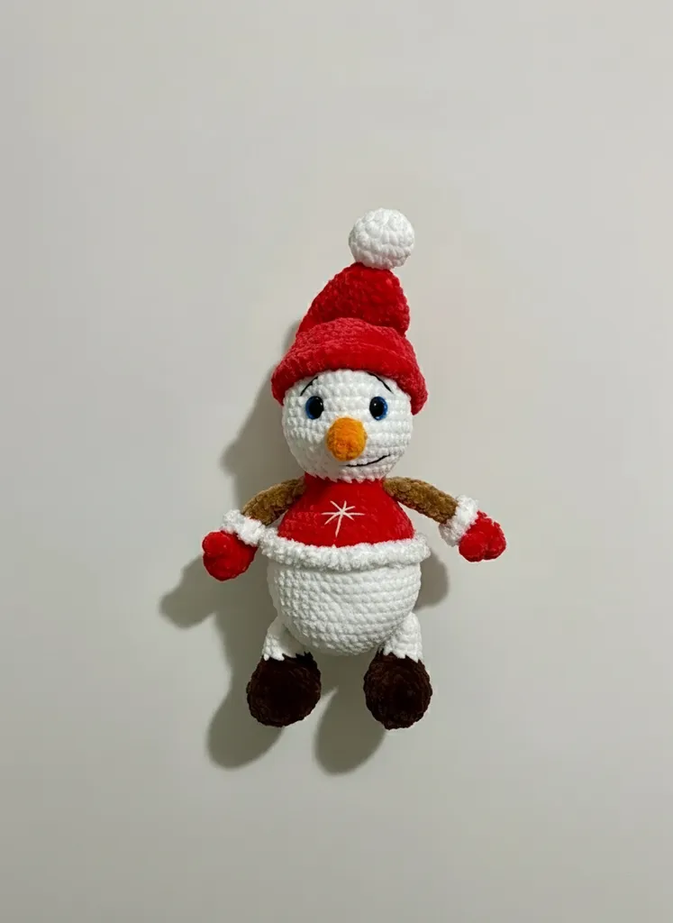 Örme Kardan Adam Oyuncak - Kırmızı Noel Şapkalı ve El Yapımı