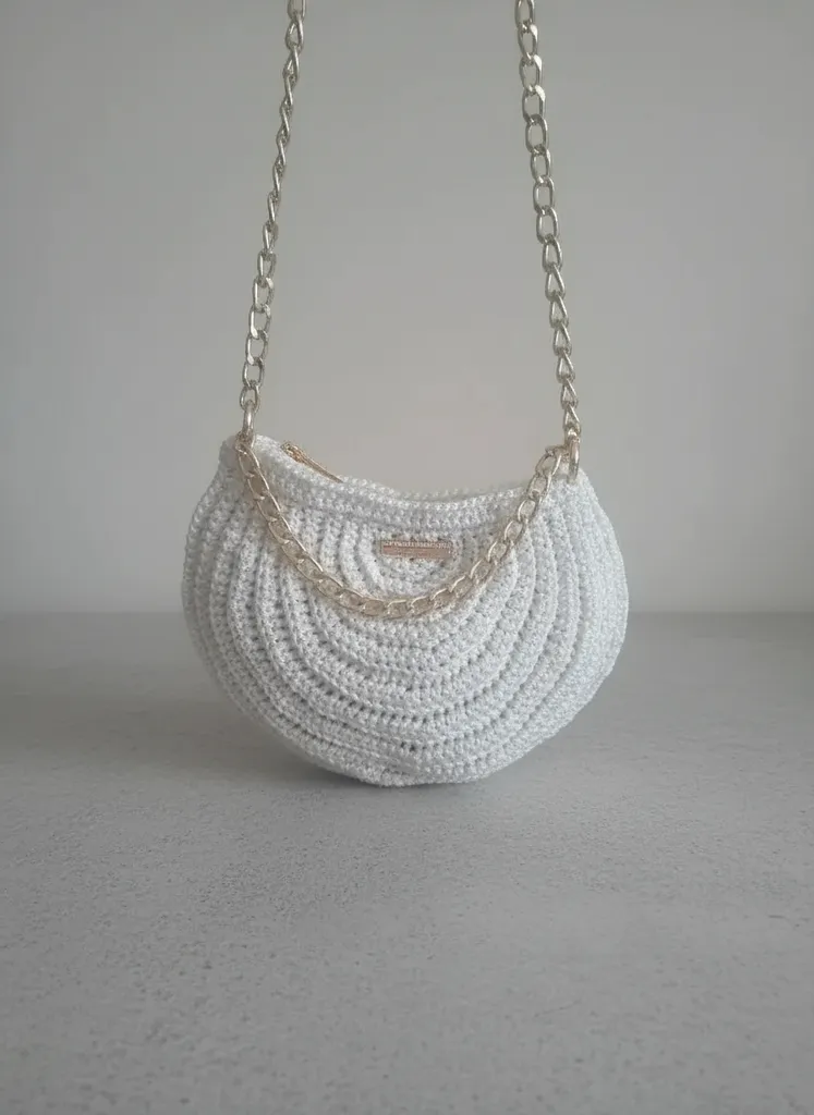 Beyaz Makrome Zincir Askılı Fermuarlı Omuz Çantası - El Örgüsü