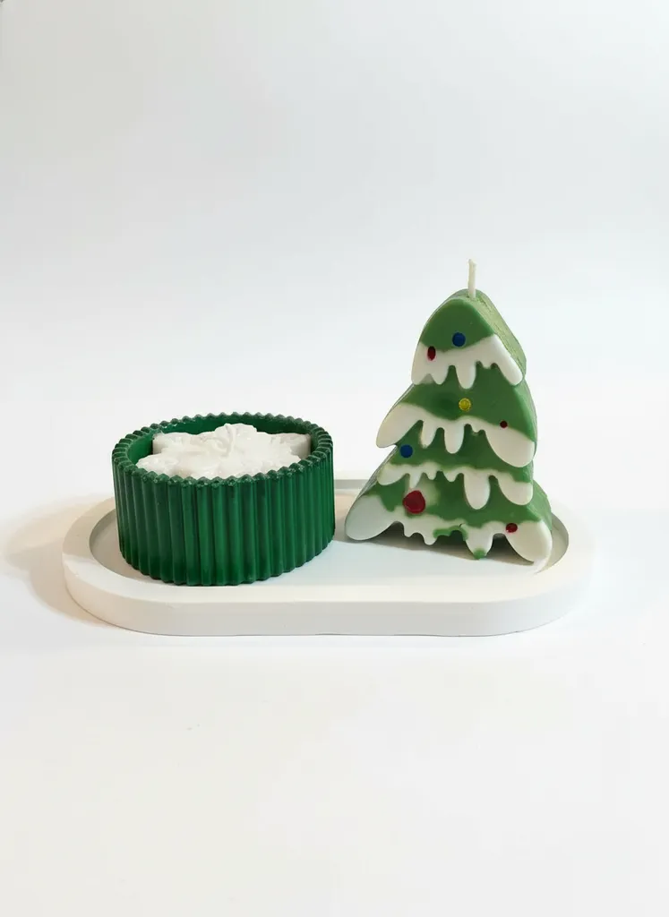 Yılbaşı Temalı Yeşil Çam Ağacı ve Kar Taneli Mum Seti