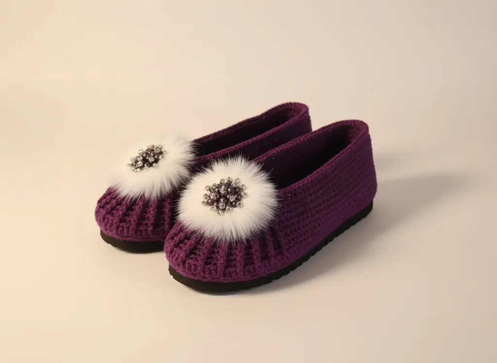 Örgü Babet Ev Terliği - Pırlanta İp Detaylı, El Emeği