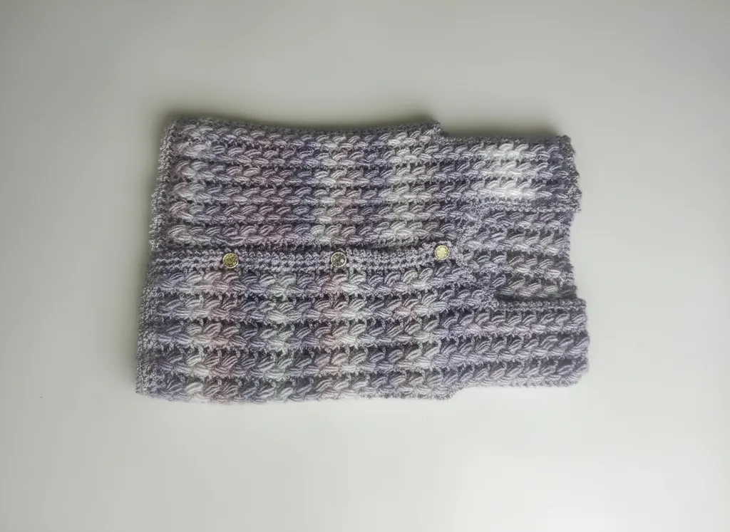 Mor Tonlarında Tığ İşi Fıstık Model Bebek Yeleği - El Emeği