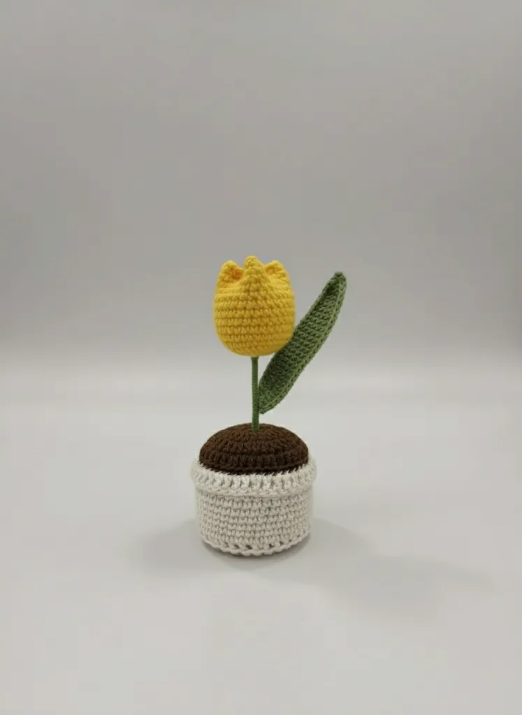 Sarı Örgü Lale Çiçeği Saksıda Dekoratif Amigurumi - El Emeği