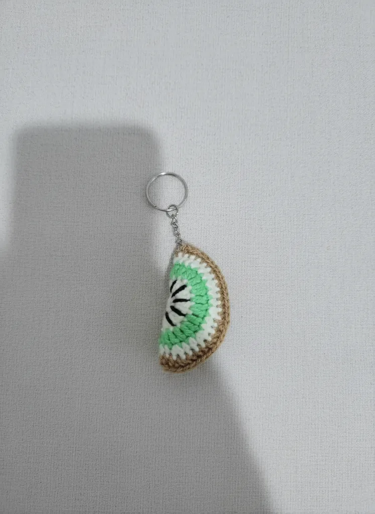 Örgü Kivi Dilimi Anahtarlık - El Emeği Hediyelik Anahtarlık