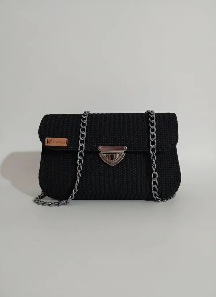 Siyah Örgü Omuz Çantası - Zincir Detaylı Kanvas Model - El Emeği