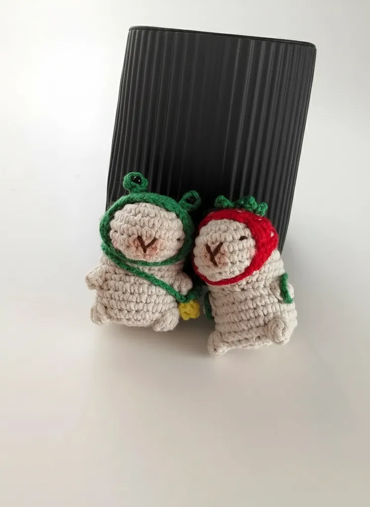 Sevimli Amigurumi Capybara Oyuncak Seti - Pamuk İpten El Emeği