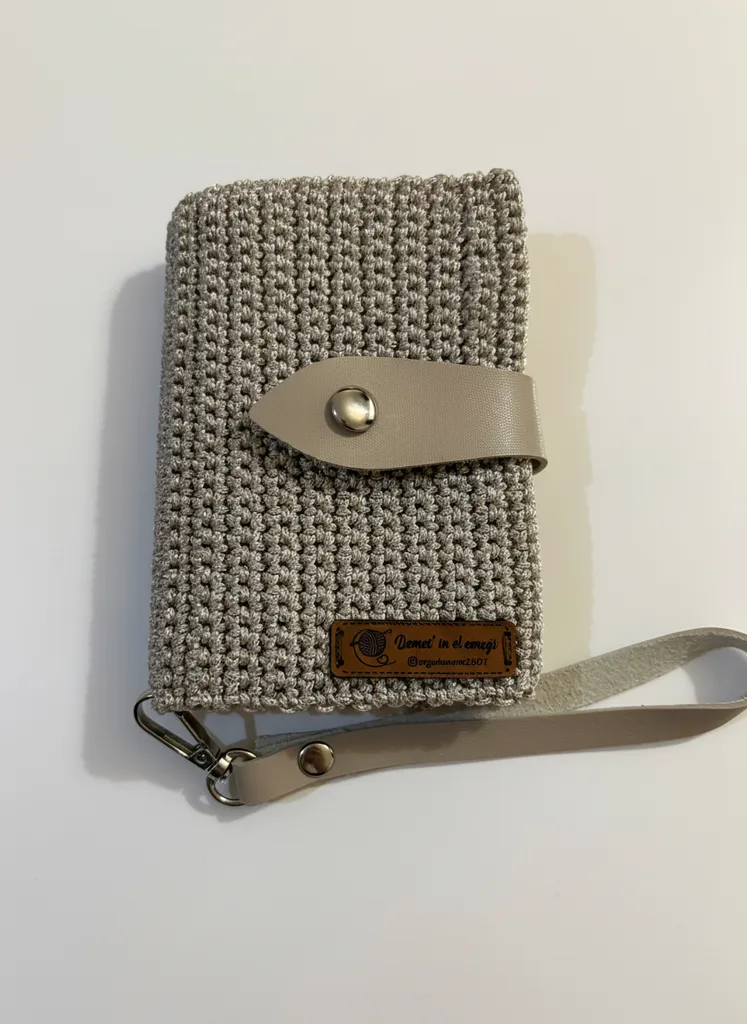Gri Renk Örgü Kadın Cüzdan - El Emeği, Fermuarlı ve Askılı