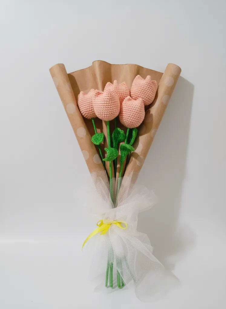 Pembe Örgü Lale Buketi - El Emeği Amigurumi Dekoratif Çiçek