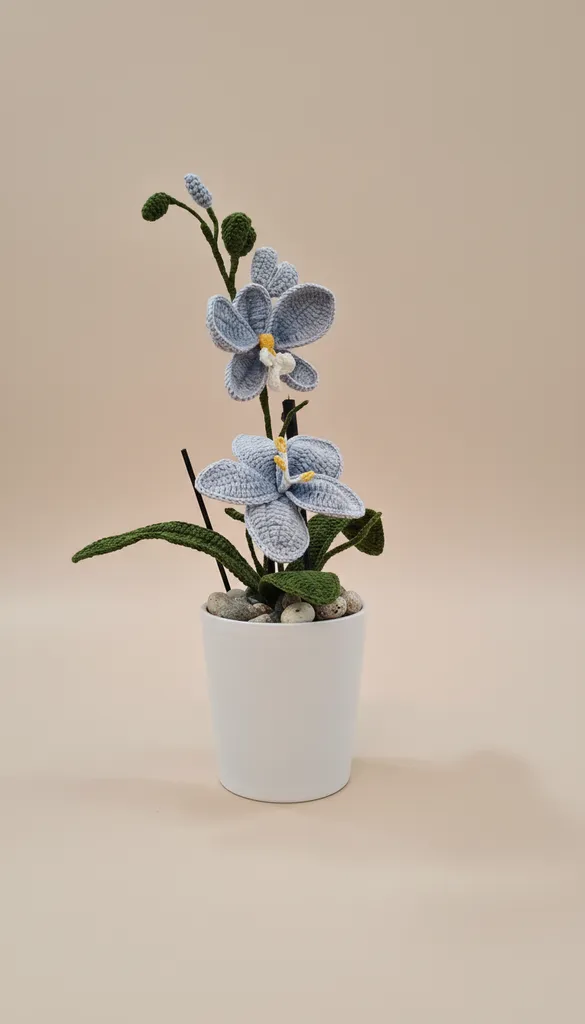 Gri Tığ İşi Orkide - El Yapımı Dekoratif Ev ve Ofis Aksesuarı