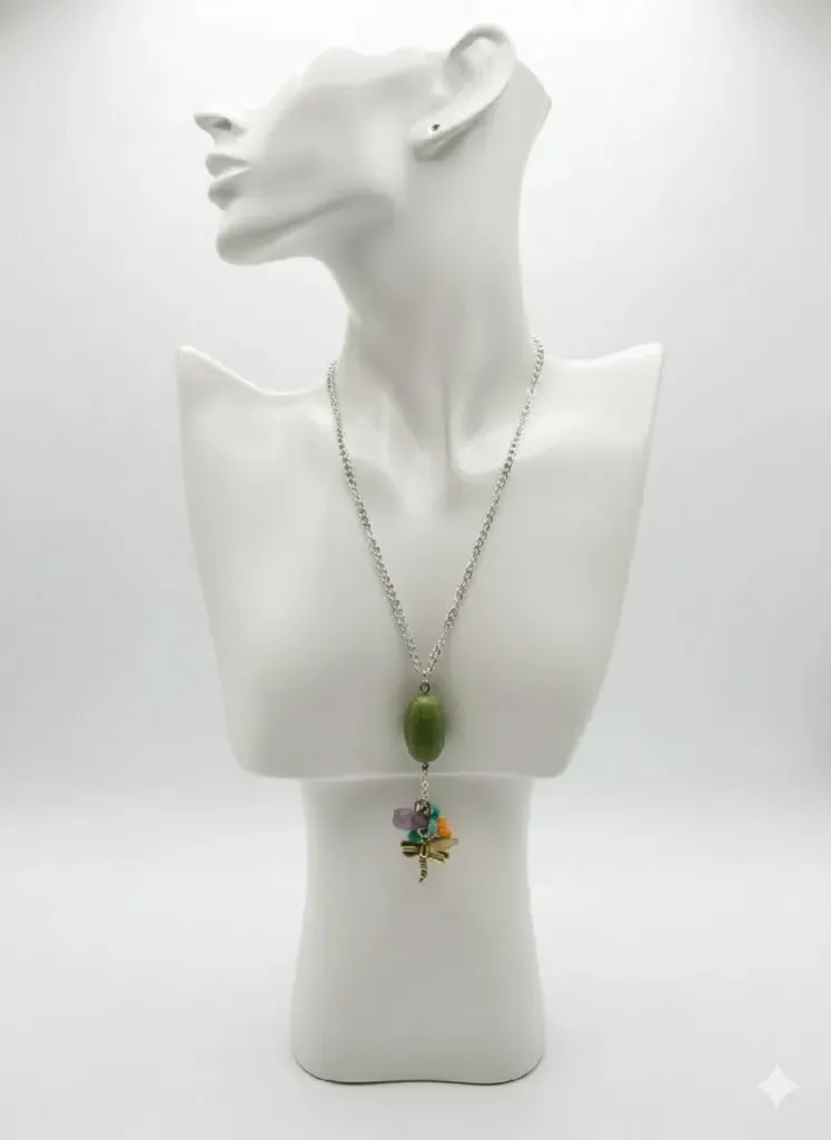 Yeşil Doğal Taşlı Gümüş Renk Zincirli Kolye - El Yapımı