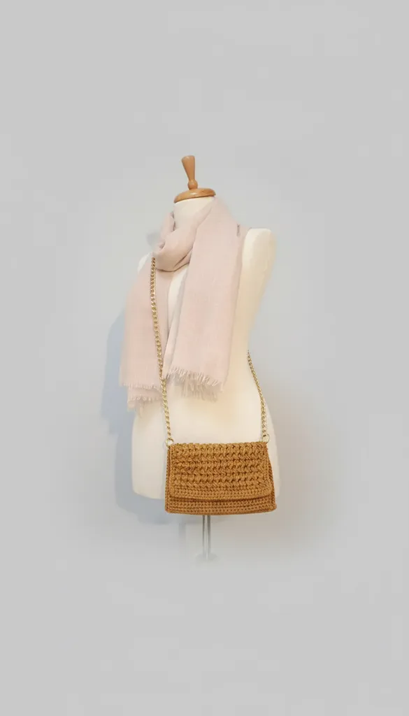 Karamel Rengi Örgü Omuz Çantası - Zincir Askılı Elegance Model