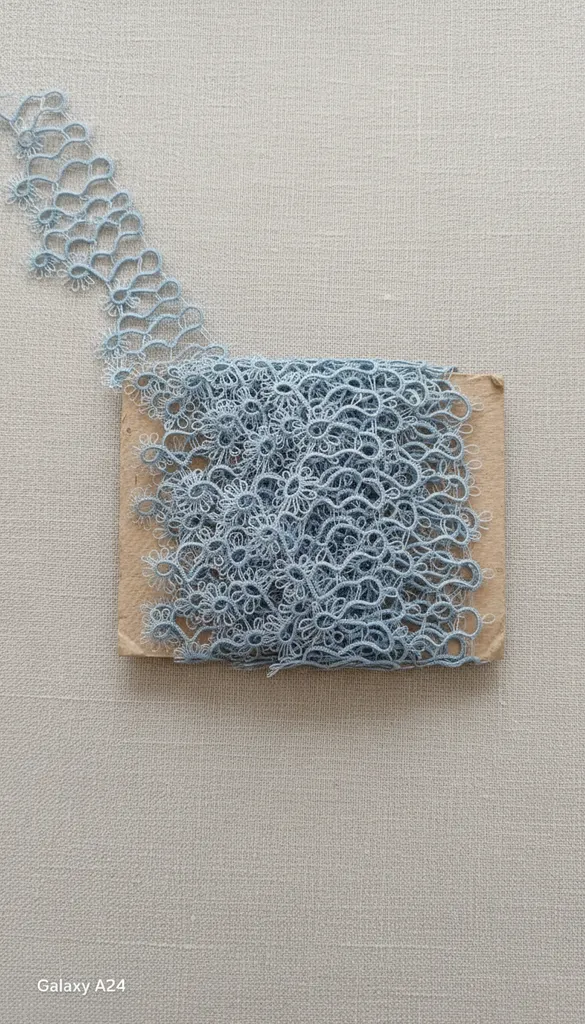 El Emeği İğne Oyası Mekik Oya – Mavi Renk Zarif Tasarım