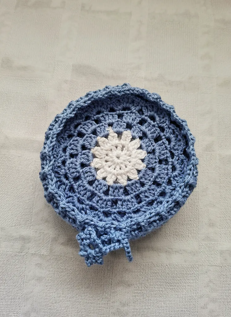 Hand Knitted Mini Tea Plate Coaster – Decorative and Durable Table Accessory