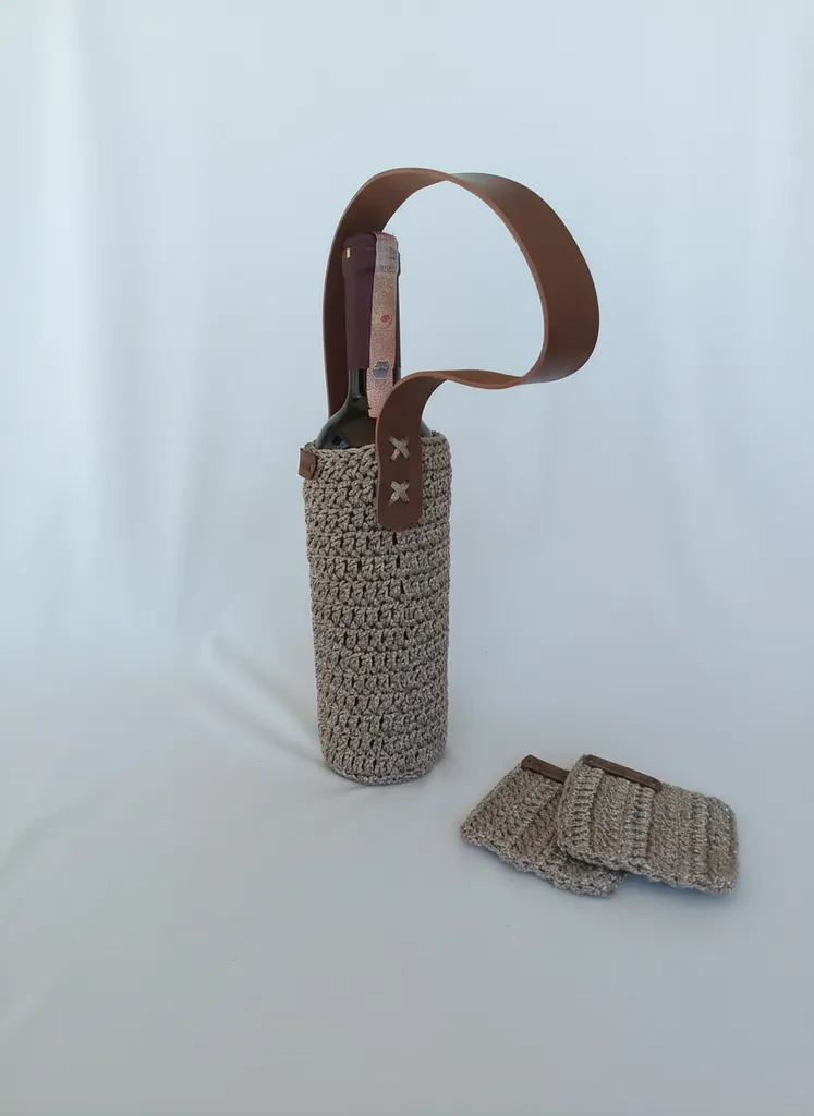 El Yapımı Deri Saplı Şişelik ve 2’li Bardak Altlığı Seti