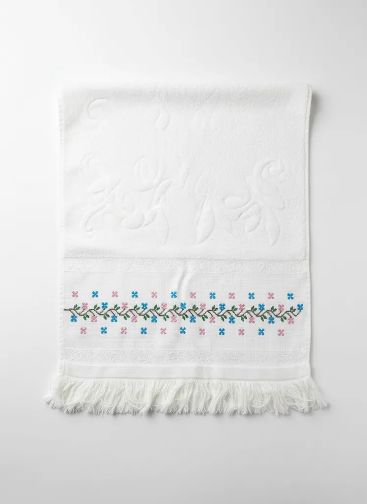 El İşlemeli Etamin Havlu