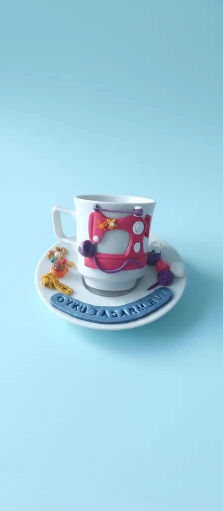 El Yapımı Dikiş Makinesi Temalı Polimer Kil Fincan Takımı