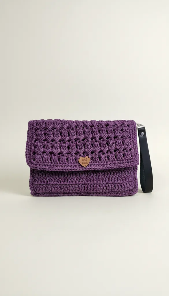 El Yapımı Mor Örgü Clutch Çanta