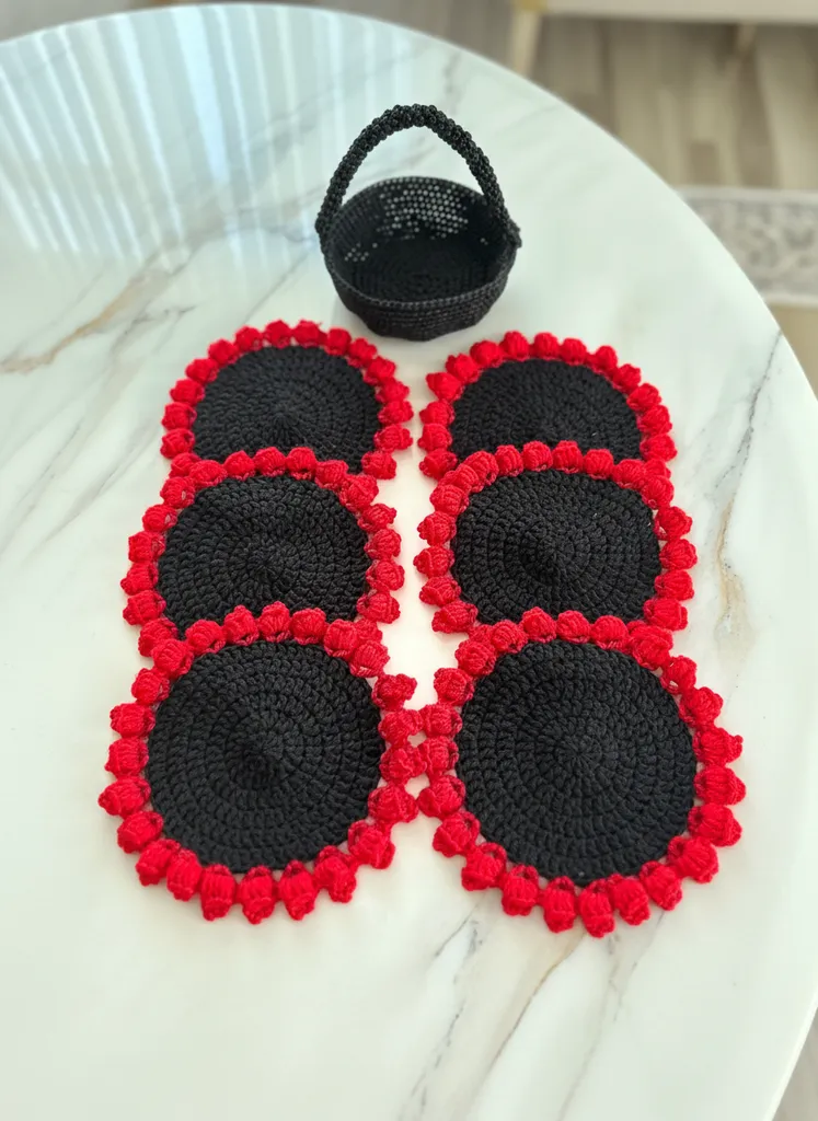 6 lı Güllü Sunum Altlığı Kırmızı Sunum Altlıkları