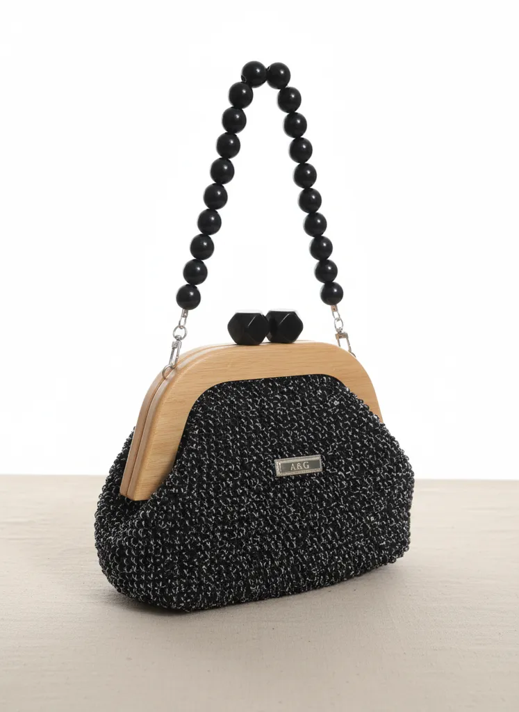 El Yapımı Ahşap Detaylı Siyah Boncuklu Kağıt İp Örgü Çanta