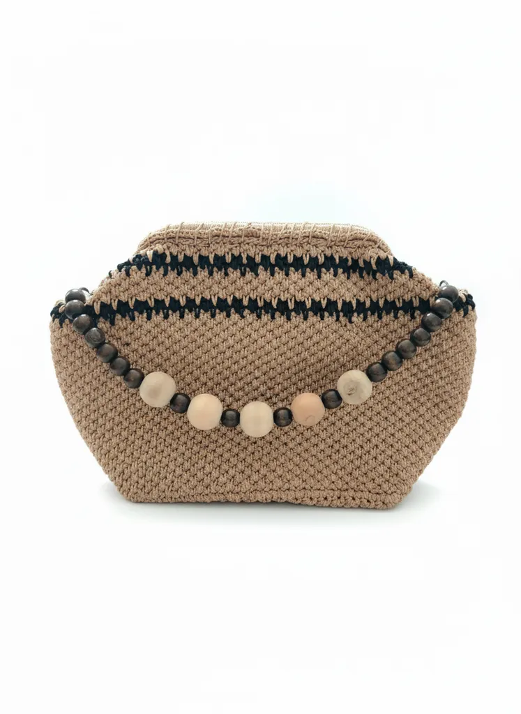 El Yapımı Bej Örgü Omuz Çantası Ahşap Boncuk Detaylı Tasarım Çanta