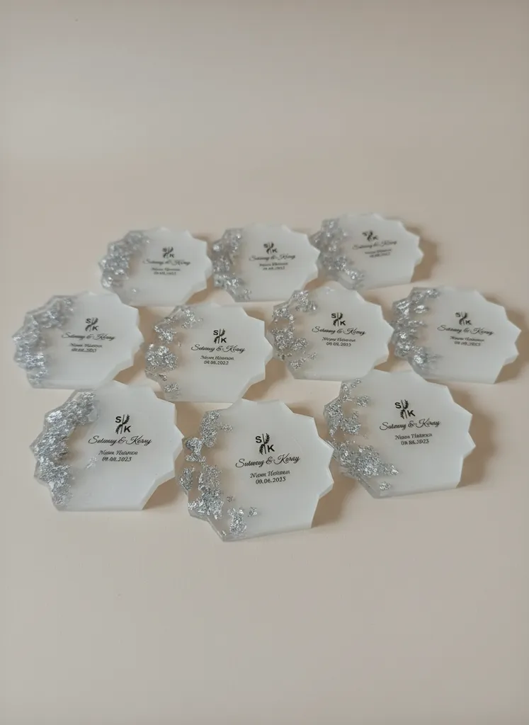 25 Adet Grey  Özel Epoksi Nişan Hediyelikleri - İsimli Tarihli Hatıra Magnet