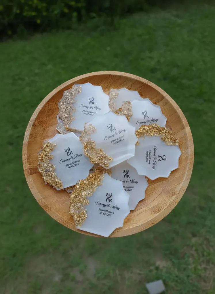 25 Adet Epoksi Nişan Hediyelikleri - İsimli Tarihli Hatıra Magnet