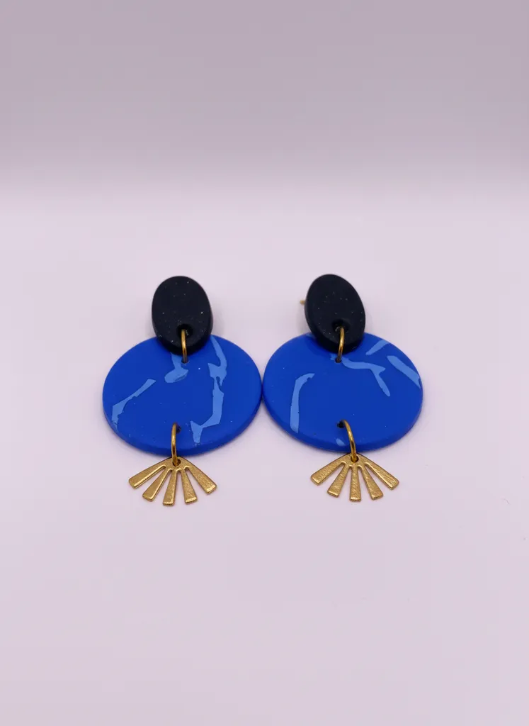 El Yapımı Mavi Polimer Kil Küpe Gold Renkli Aksesuarlı Şık Tasarım