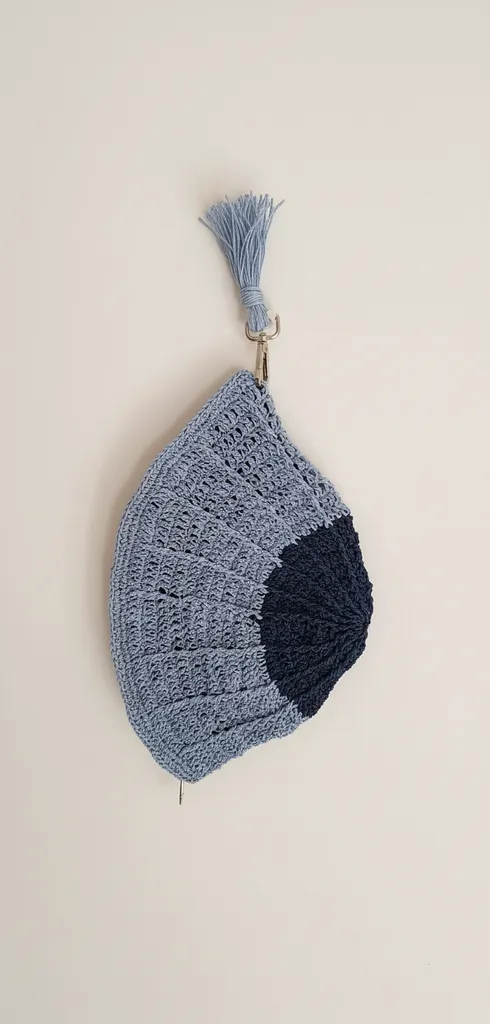 El Yapımı Lacivert ve Açık Mavi Renkli Hasır Örgü Portföy Çanta