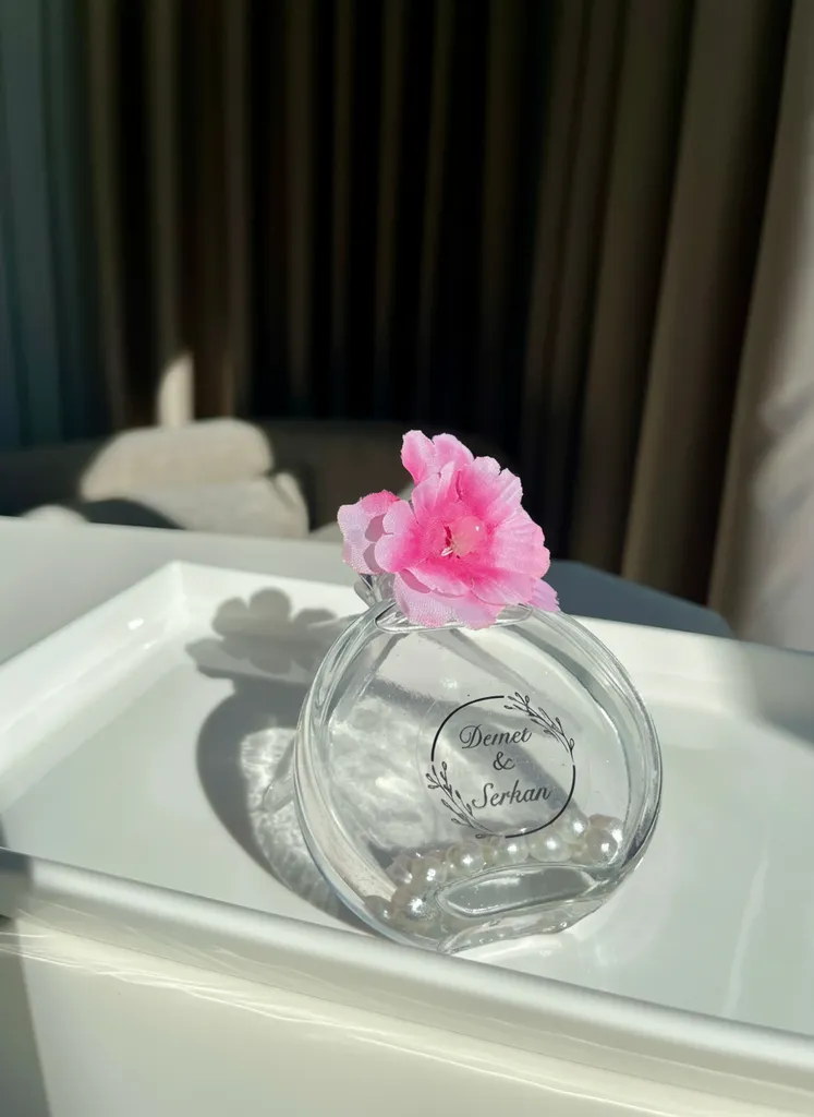 Pembe Çiçekli Cam Şişe Kolonya İnci Detaylı (15 Adet)